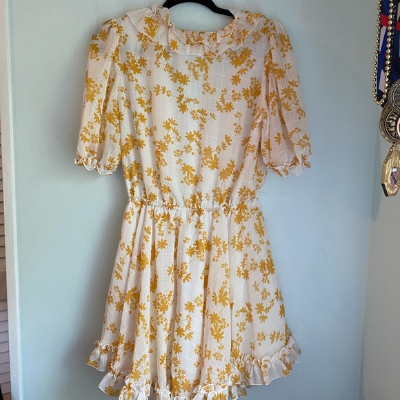 Hello Molly Yellow Dress - Picture 7 of 8